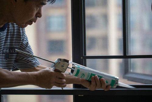 玻璃膠：中性常見問題及解決方案